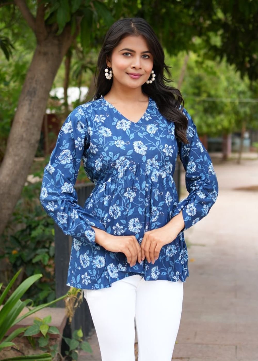 white and pink sleeveless peplum top white and pink sleeveless peplum top